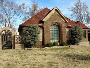 7709 NW 21st St in Bethany, OK - Building Photo - Building Photo