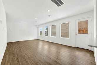 24027 Wandering Brk Dr in Hockley, TX - Foto de edificio - Building Photo