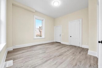 550 Hale Ave, Unit A in Cincinnati, OH - Foto de edificio - Building Photo