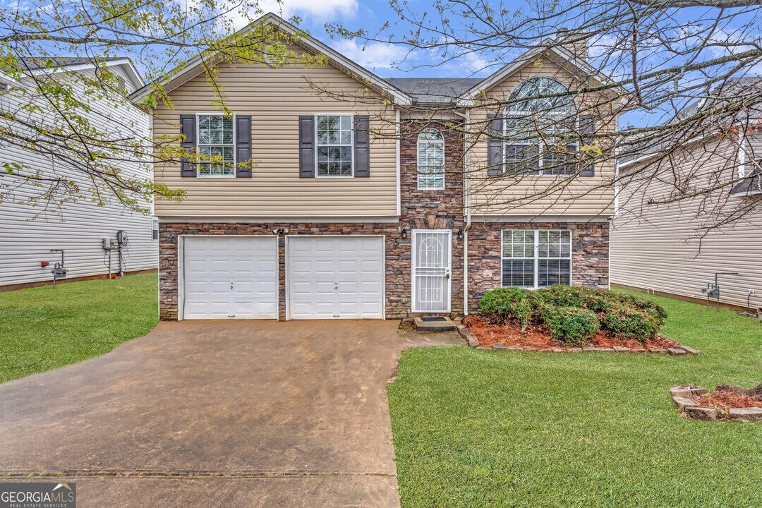 2628 Patriots Rd in Riverdale, GA - Foto de edificio