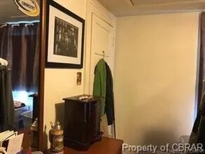 9 Old Matthews Ln in Hallieford, VA - Foto de edificio - Building Photo