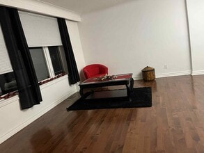 2299 Wiseman Crt in Mississauga, ON - Building Photo - Building Photo