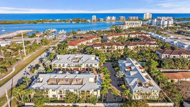 3770 SE County Line Rd in Tequesta, FL - Building Photo - Building Photo