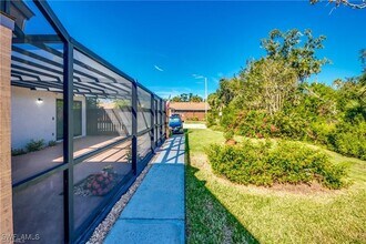5703 Foxlake Dr in North Fort Myers, FL - Building Photo - Building Photo