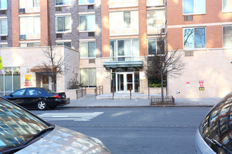 Beacon Mews in New York, NY - Foto de edificio - Building Photo