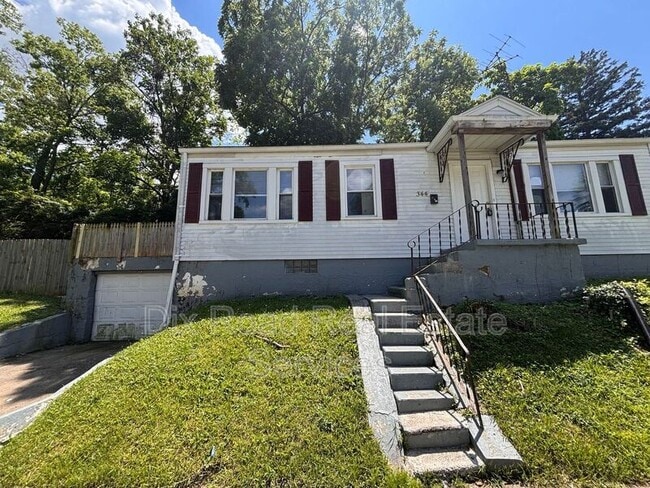 property at 344 W Parkwood Dr