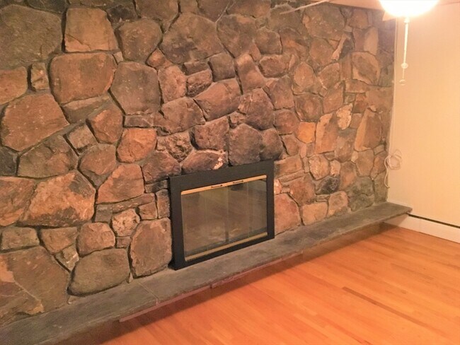 394 Langley Rd, Unit #1 in Newton, MA - Building Photo - Building Photo