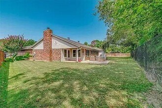 8629 Crestview Dr in Fort Worth, TX - Building Photo - Building Photo