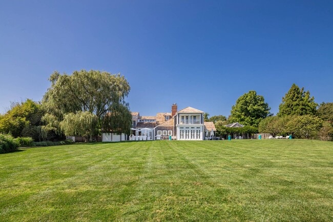 property at 480 Captains Neck Ln