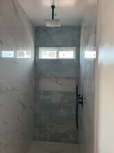 7538 Cozycroft Ave in Los Angeles, CA - Building Photo - Building Photo