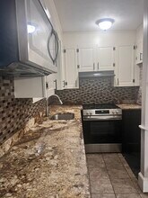 1602 Mammoth Rd in Dracut, MA - Building Photo - Building Photo