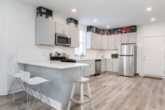 4055 Prairie Ave in Schiller Park, IL - Building Photo - Building Photo