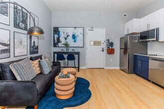 1350 Broadfield Blvd in Houston, TX - Building Photo - Building Photo