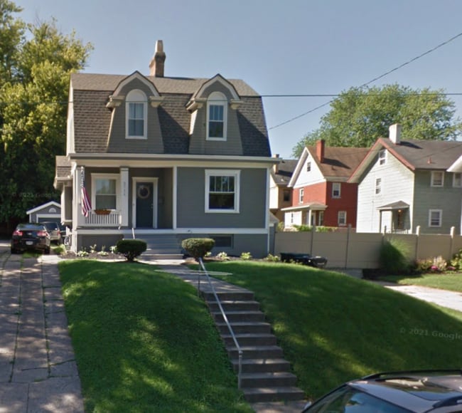 2711 Arbor Ave in Cincinnati, OH - Building Photo - Building Photo