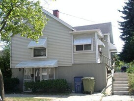 1815 East Greenwich Ave in Milwaukee, WI - Building Photo