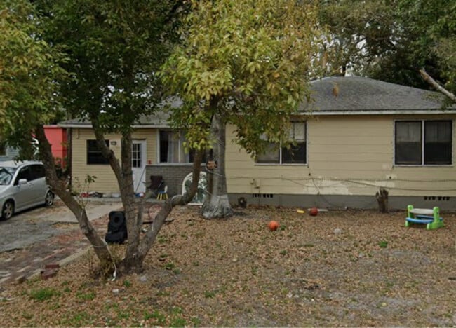 property at 1316 Woodbine St