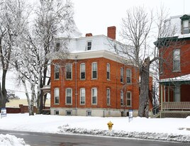 15 E Elm Ave in Monroe, MI - Building Photo
