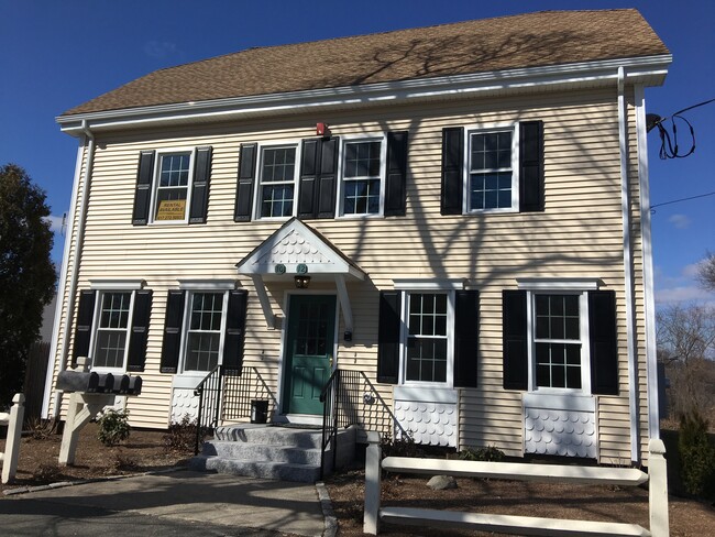 10 Ashland St, Unit 12-2 in North Andover, MA - Building Photo - Building Photo