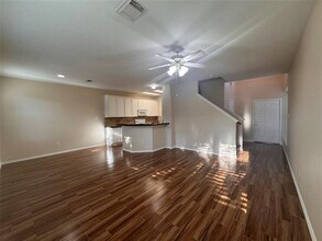 75 Summer Haze Cir in Spring, TX - Building Photo - Building Photo