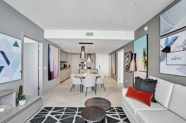 4010 S Ocean Dr in Hollywood, FL - Foto de edificio - Building Photo