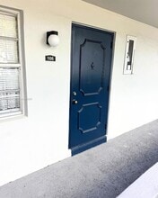 7787 Golf Cir Dr, Unit 106 in Margate, FL - Foto de edificio - Building Photo