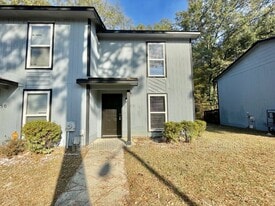 5848 Aftonshire Dr in Fayetteville, NC - Building Photo