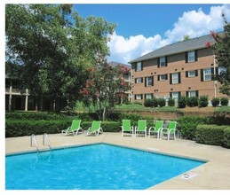 Riverbank Commons in Clemson, SC - Foto de edificio - Building Photo