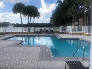 729 NW 92nd Ave in Plantation, FL - Building Photo - Building Photo