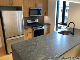 83 Gardner St, Unit 309 in Boston, MA - Building Photo