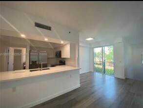 3105 NE 184th St in Aventura, FL - Building Photo - Building Photo