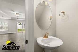 5134 Taylor Ave in Port Orange, FL - Building Photo - Building Photo