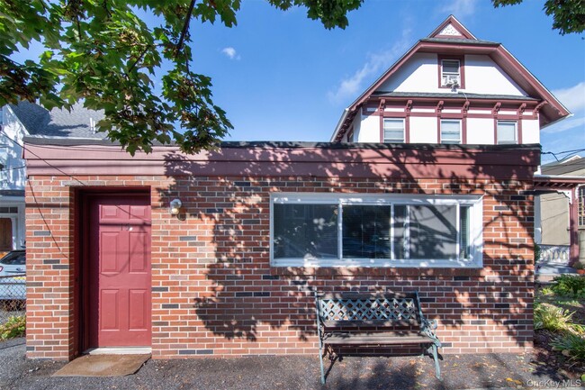 15 N Buckhout St in Irvington, NY - Building Photo - Building Photo