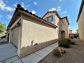 9772 Bedstraw St in Las Vegas, NV - Building Photo - Building Photo