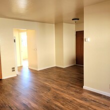 948 Lupin Dr #2 in Salinas, CA - Building Photo - Building Photo