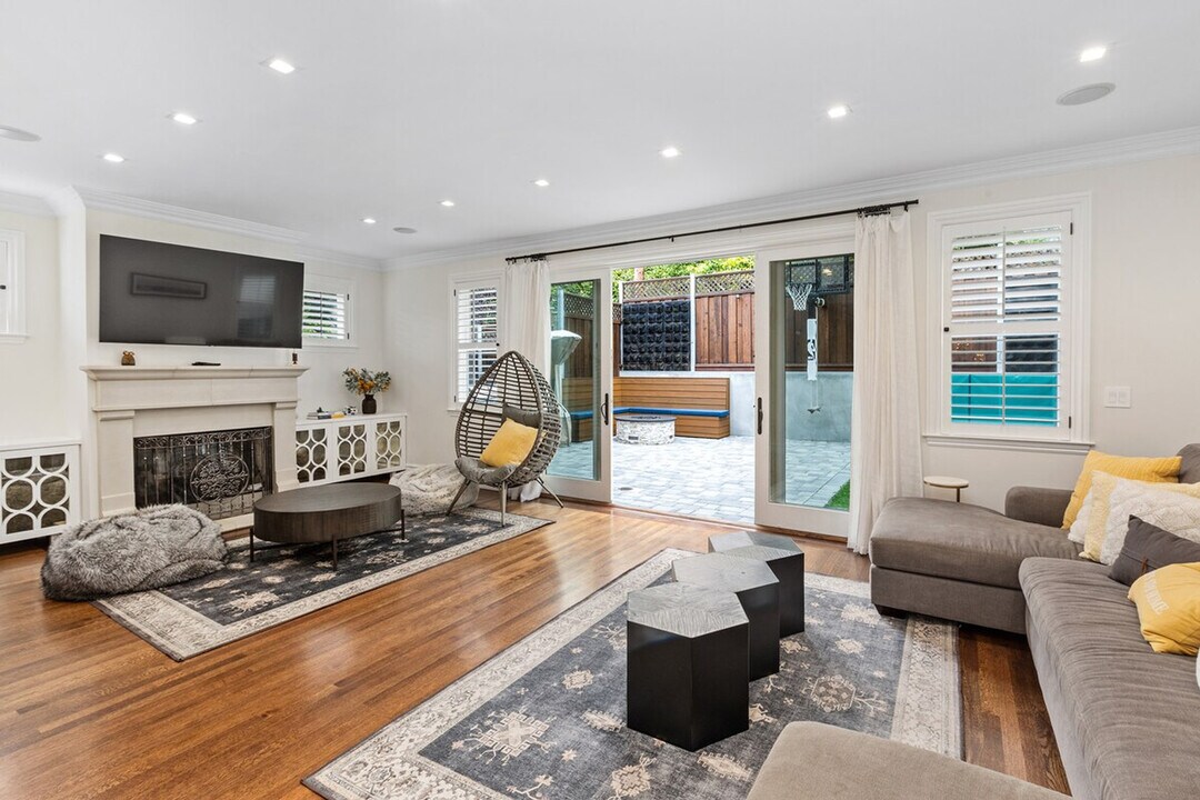 180 Dorantes Ave in San Francisco, CA - Building Photo