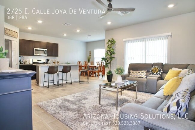 property at 2725 East Calle Joya de Ventura