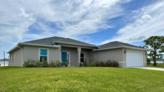 1840 NW 31st St in Cape Coral, FL - Building Photo