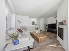 26914 Flo Ln, Unit 443 in Santa Clarita, CA - Building Photo - Building Photo