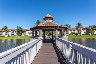 Camden Doral Villas in Doral, FL - Building Photo