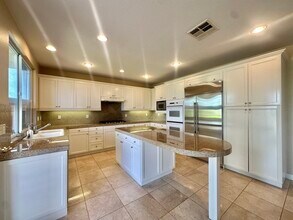 10516 Abalone Landing Terrace in San Diego, CA - Building Photo - Building Photo