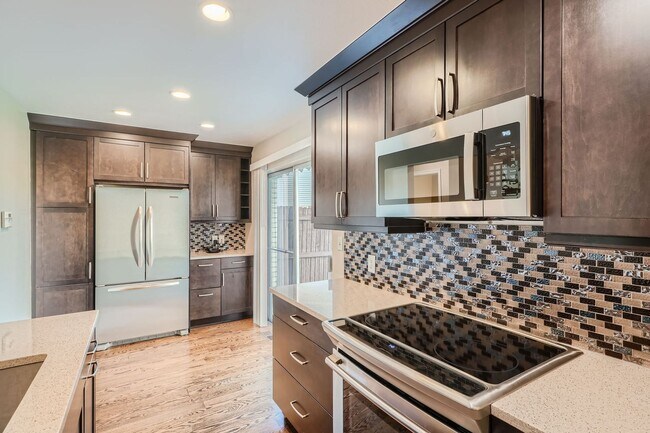 4452 W Pondview Dr in Littleton, CO - Building Photo - Building Photo