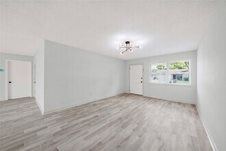 9631 Truscon Dr in Houston, TX - Building Photo - Building Photo