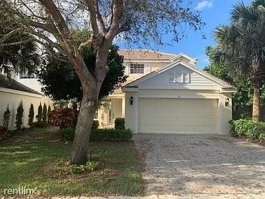 175 Berenger Walk in Royal Palm Beach, FL - Building Photo