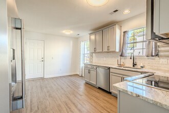 4483 W Walkerton Rd in Myrtle Beach, SC - Building Photo - Building Photo