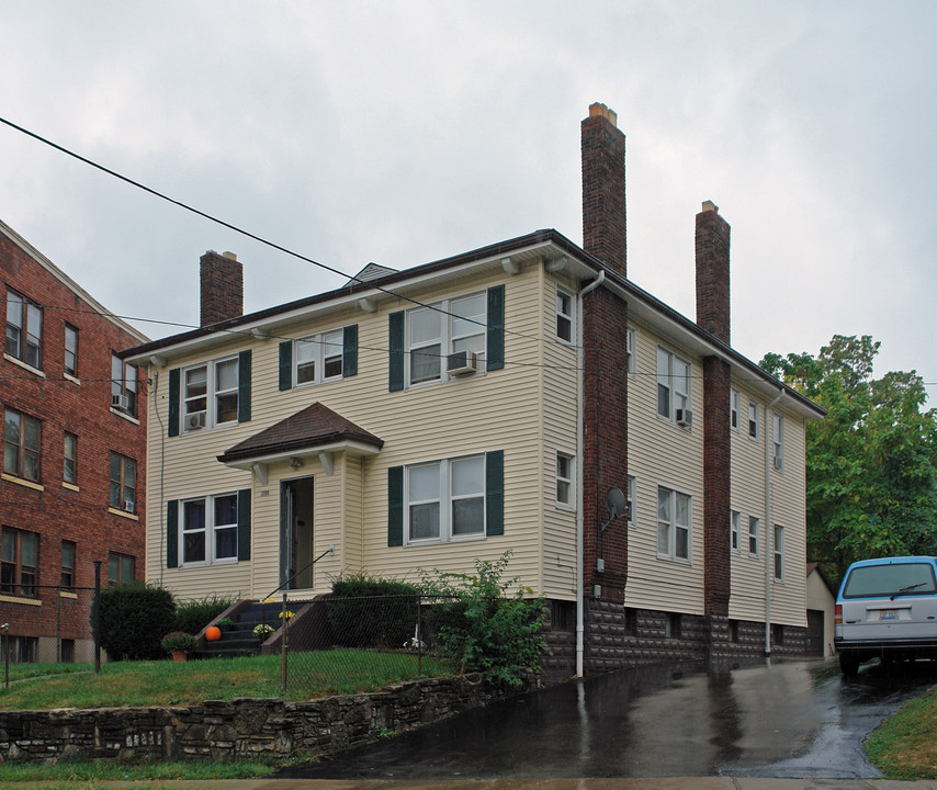 2759 Harris Ave in Cincinnati, OH - Foto de edificio