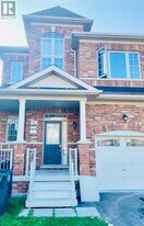 4 Zenida Rd in Brampton, ON - Building Photo