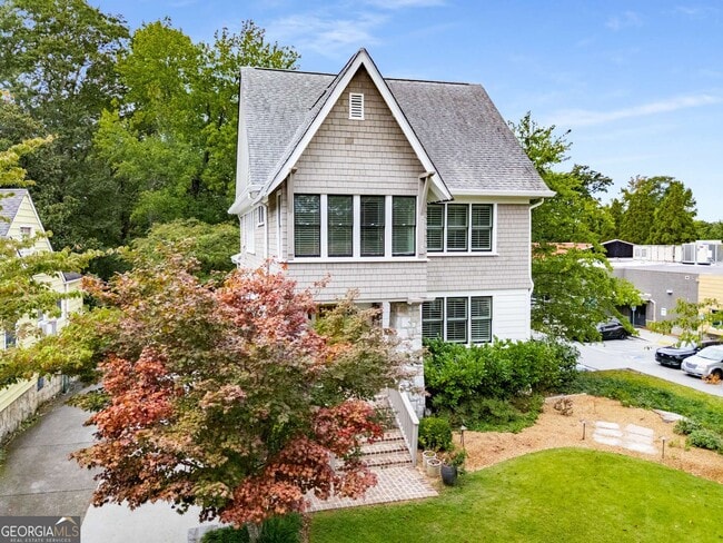 546 Candler Park Dr NE in Atlanta, GA - Building Photo - Building Photo