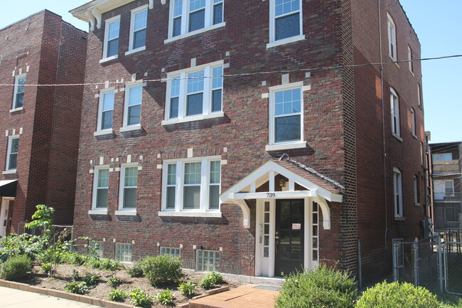 739 Leland Ave, Unit 2nd Floor in St. Louis, MO - Building Photo - Building Photo