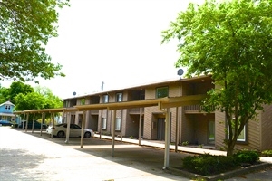 Godman Apartments in Muncie, IN - Building Photo