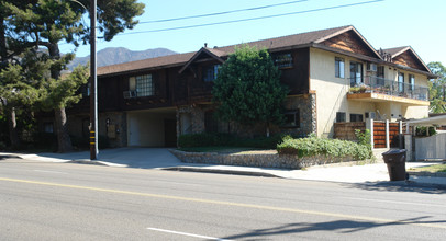 4412 Ocean View Blvd in Montrose, CA - Foto de edificio - Building Photo